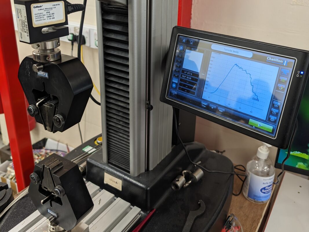 Calibration equipment with screen